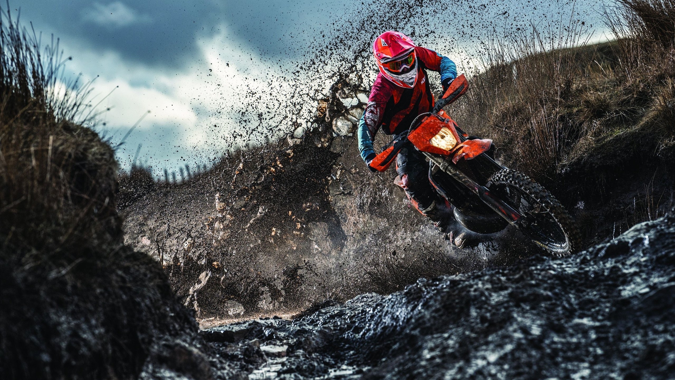 水上漂移赛，极限运动的速度狂欢，水上漂移的图片